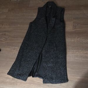 Royce Sleeveless Overcoat